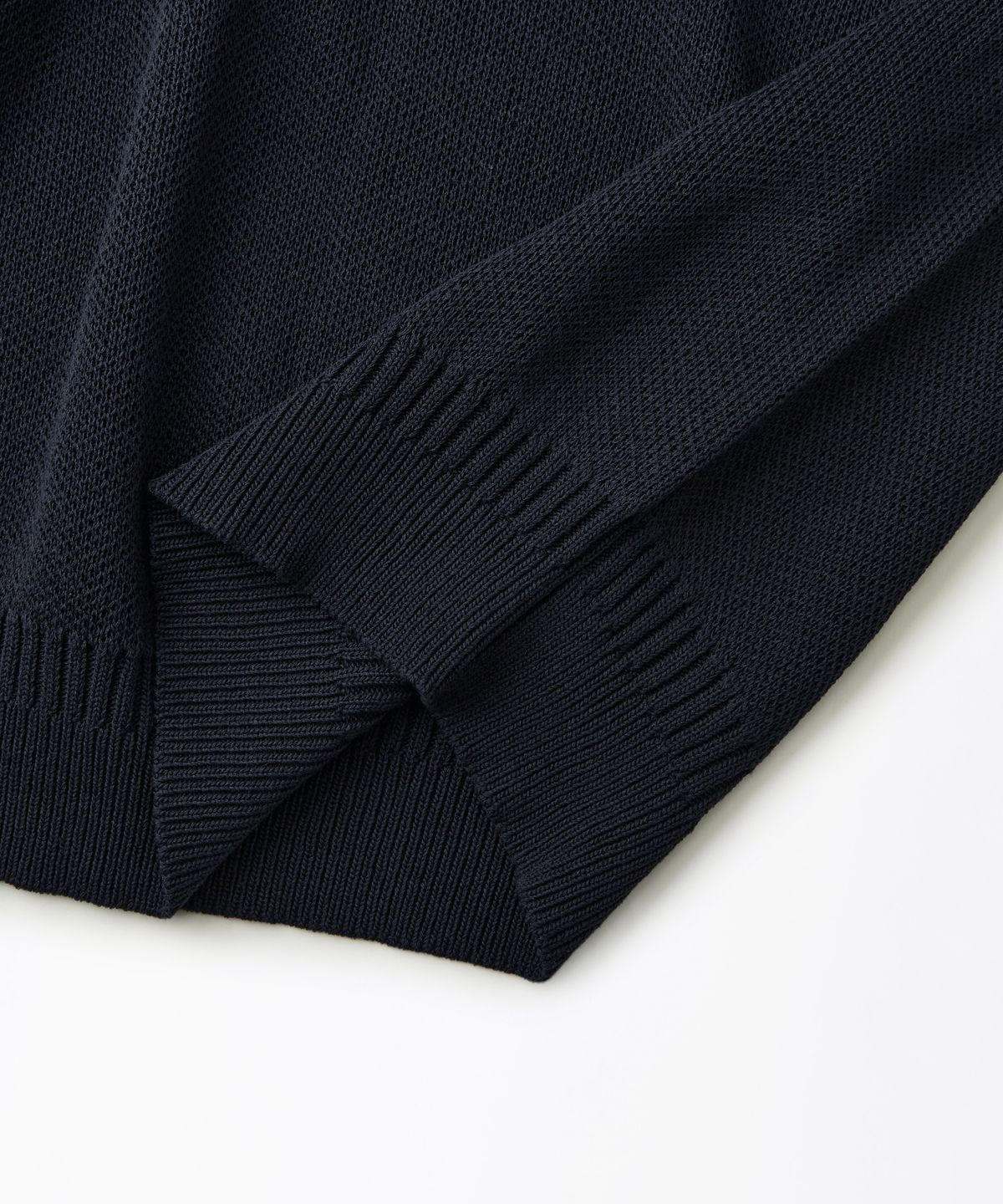 아웃스탠딩(OUTSTANDING) LINEN FISHERMAN CREW NECK KNIT_NAVY
