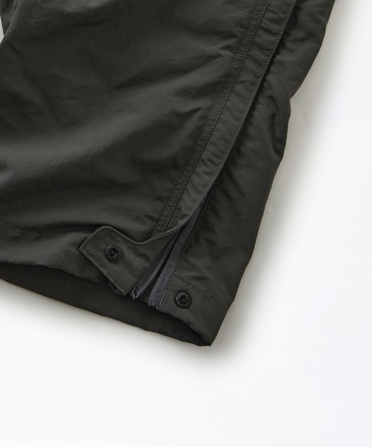 아웃스탠딩(OUTSTANDING) NYLON RIPSTOP PCU UTILITY PANTS_CHARCOAL