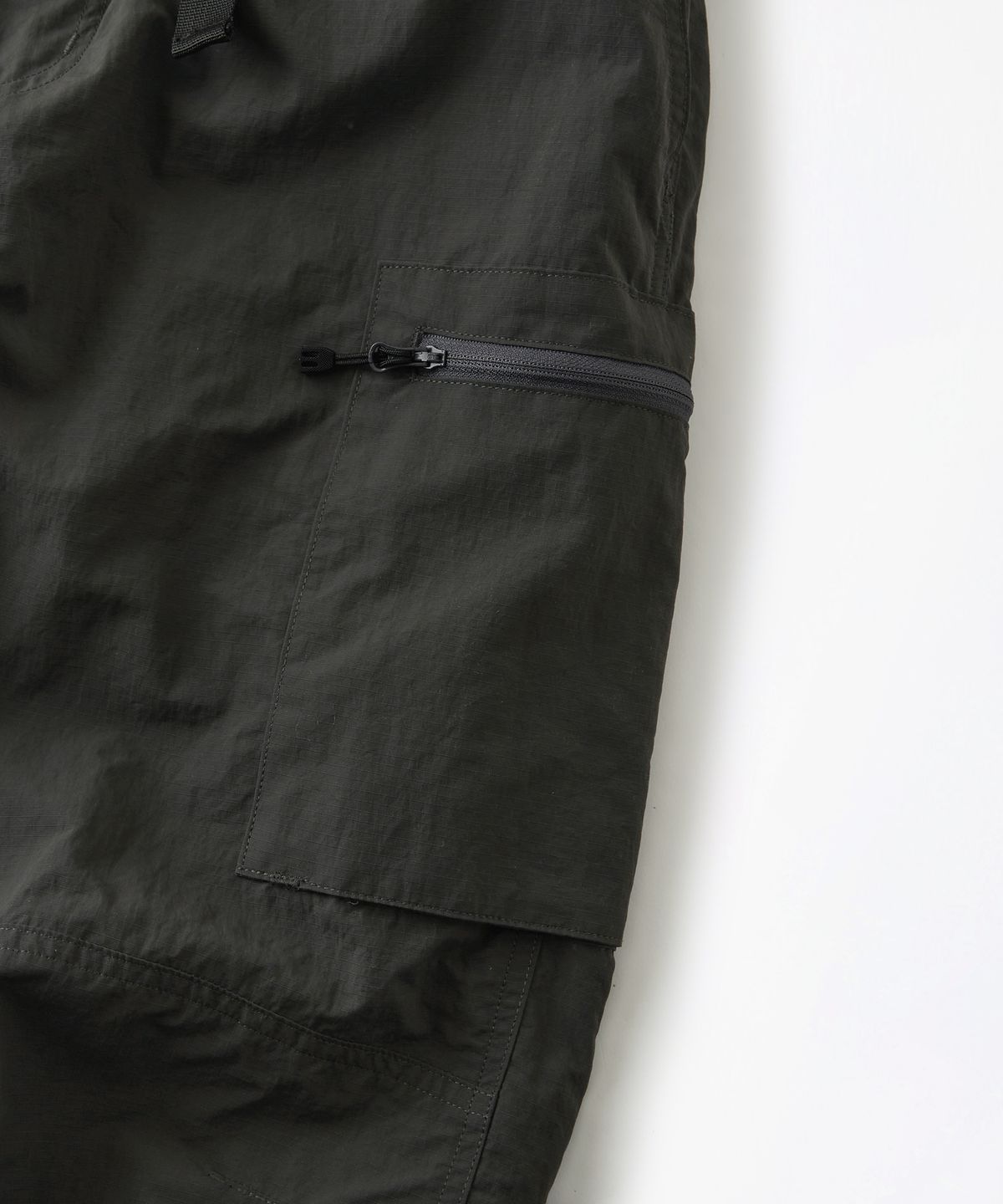 아웃스탠딩(OUTSTANDING) NYLON RIPSTOP PCU UTILITY PANTS_CHARCOAL