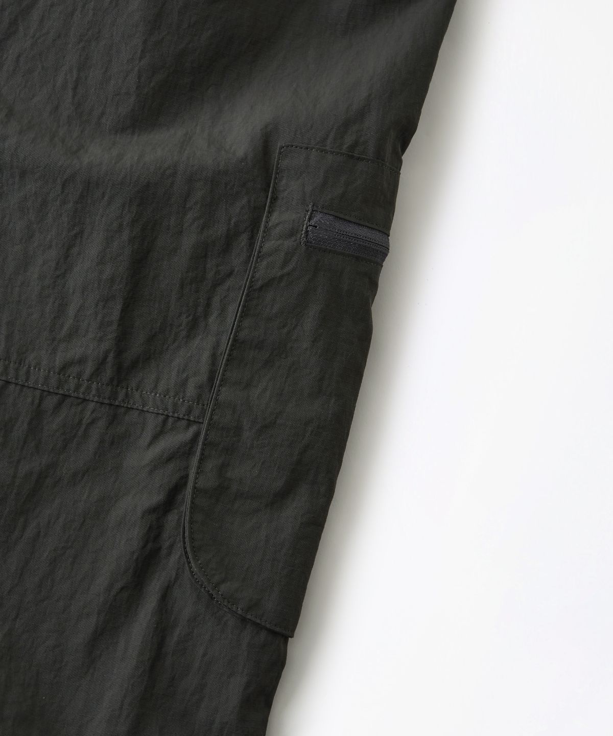 아웃스탠딩(OUTSTANDING) NYLON RIPSTOP PCU UTILITY PANTS_CHARCOAL