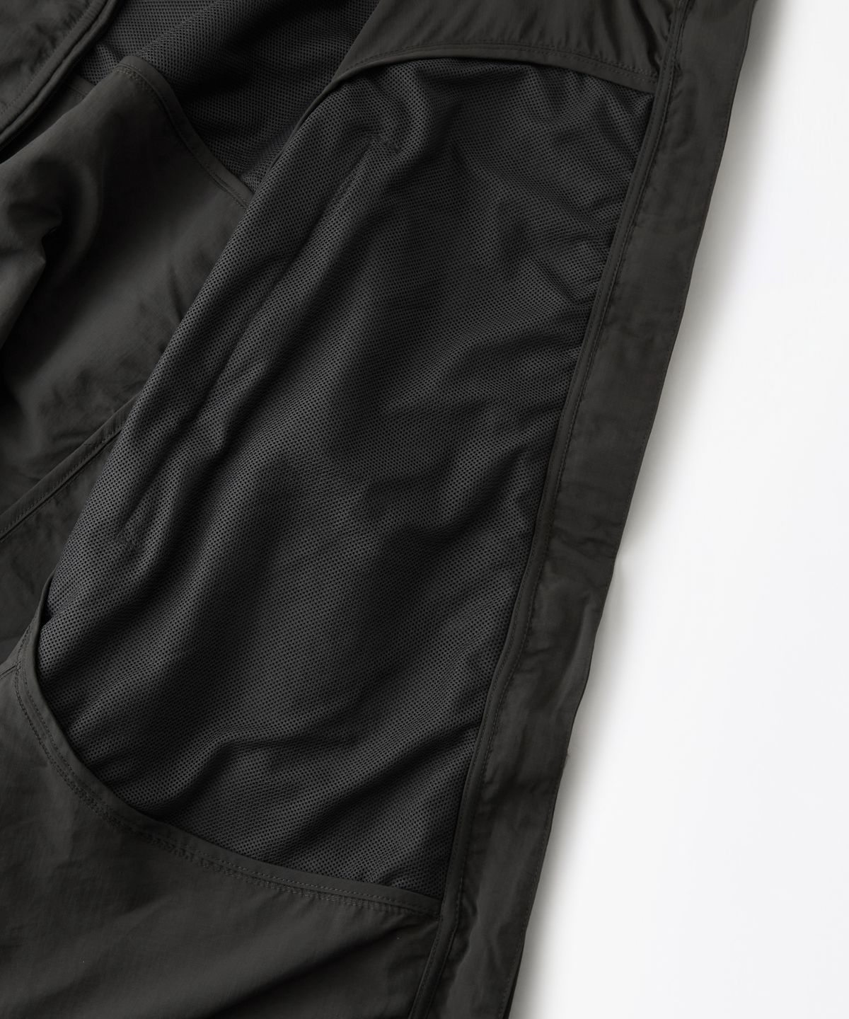 아웃스탠딩(OUTSTANDING) NYLON RIPSTOP PCU JACKET_CHARCOAL