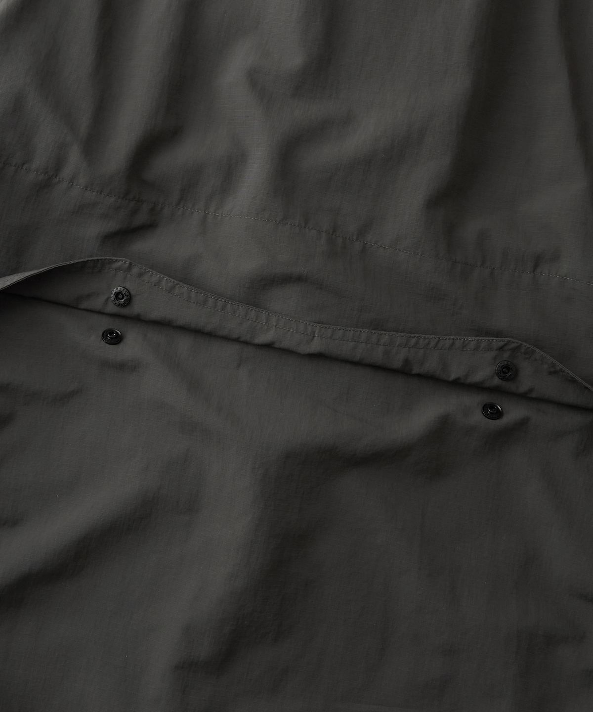 아웃스탠딩(OUTSTANDING) NYLON RIPSTOP PCU JACKET_CHARCOAL
