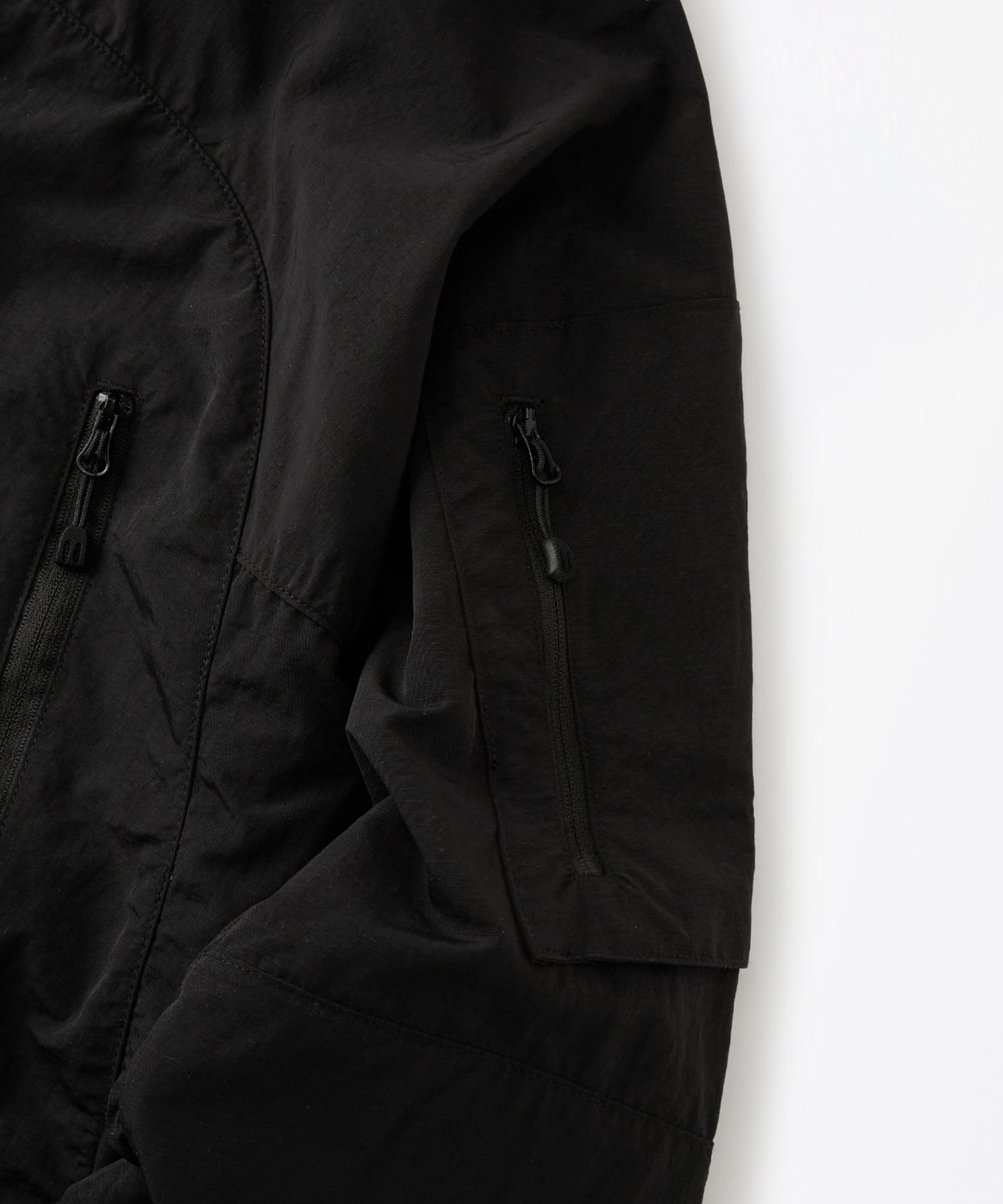 아웃스탠딩(OUTSTANDING) NYLON RIPSTOP PCU JACKET_BLACK