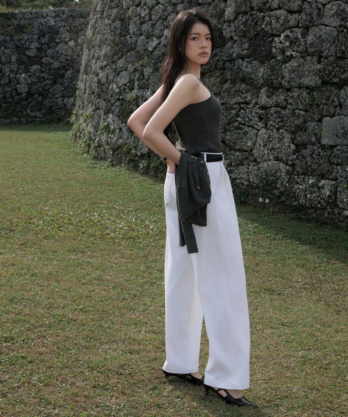 드헤베(DEHEVE) Lace Sleeveless Cardigan Set [Charcoal]