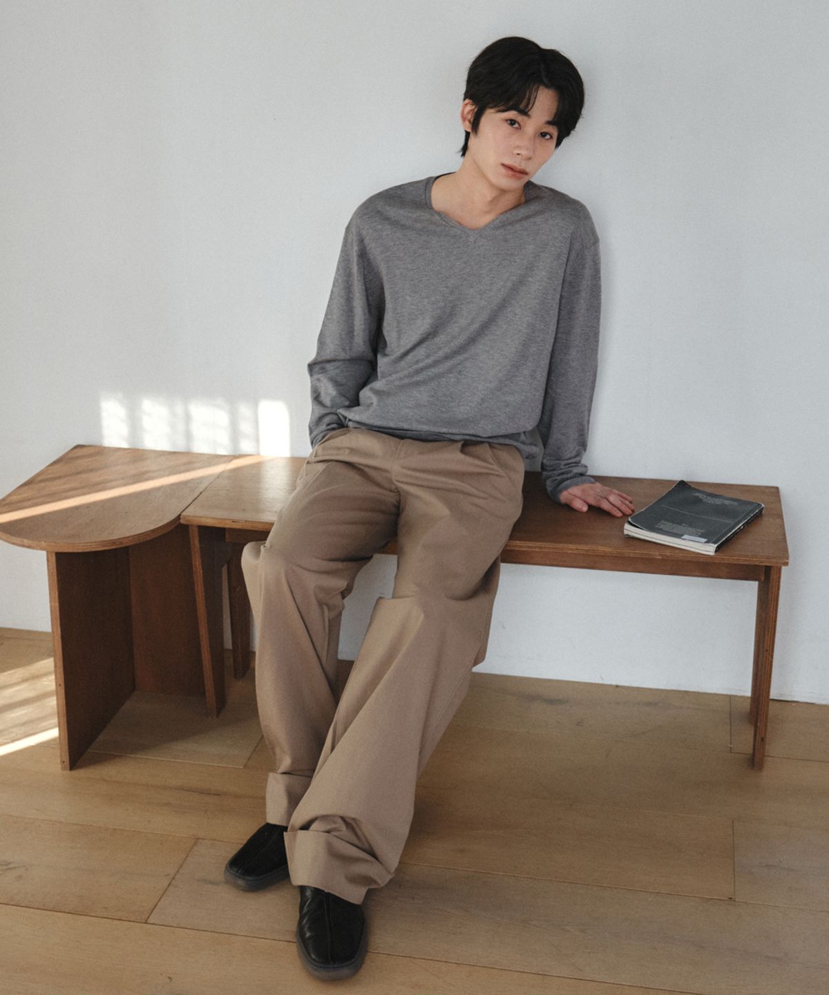웬즈데이오아시스(WEDNESDAY OASIS) 워셔블 미니멀 브이넥 니트_GRAY(WC26-KN20)