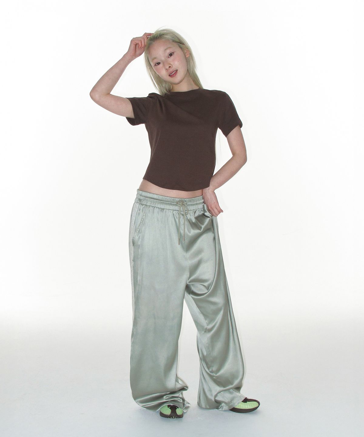 아메스 월드와이드(AMES-WORLDWIDE) LACE GLOSSY PANTS MINT