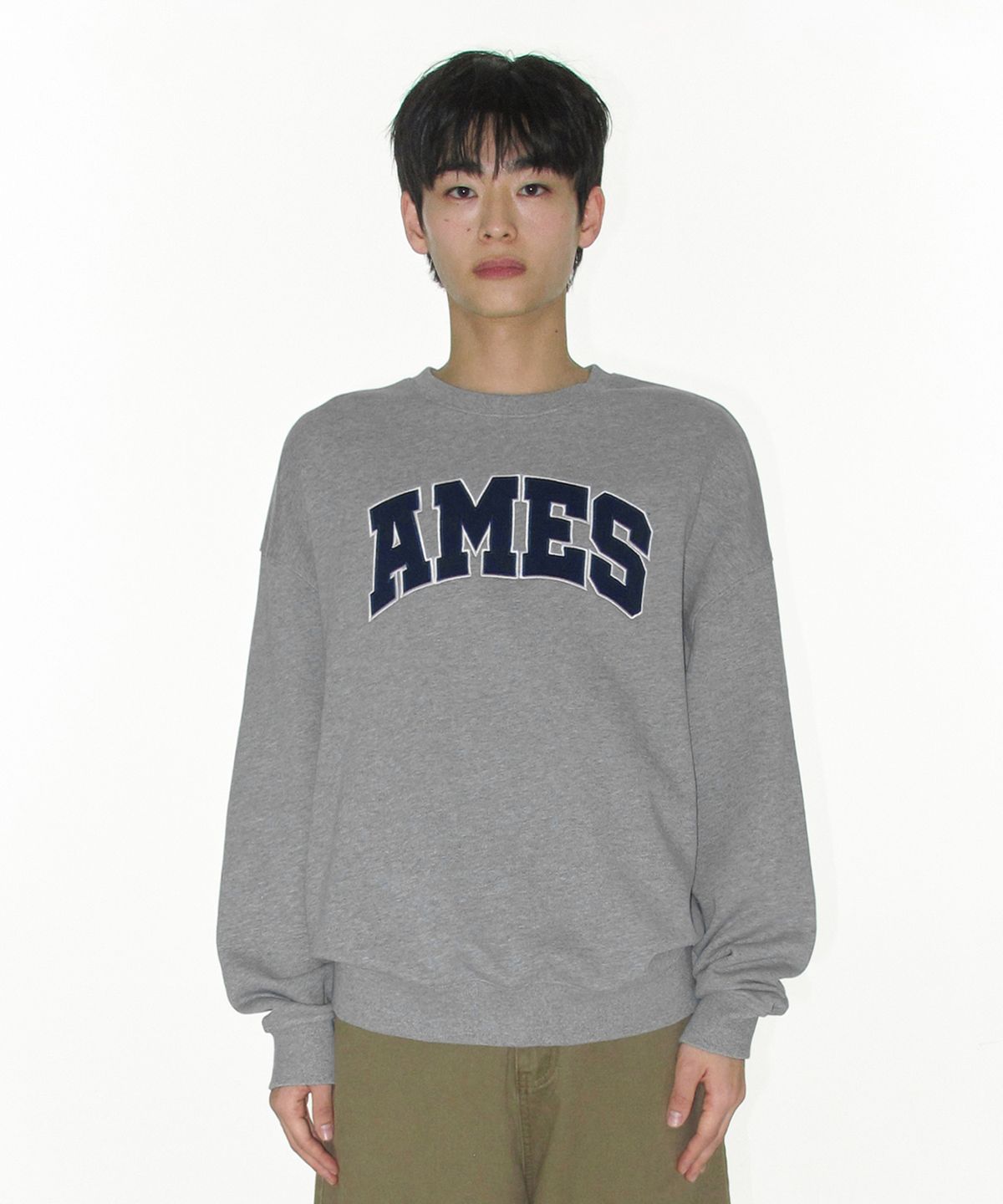 아메스 월드와이드(AMES-WORLDWIDE) BASIC APPLIQUE SWEATSHIRT GREY
