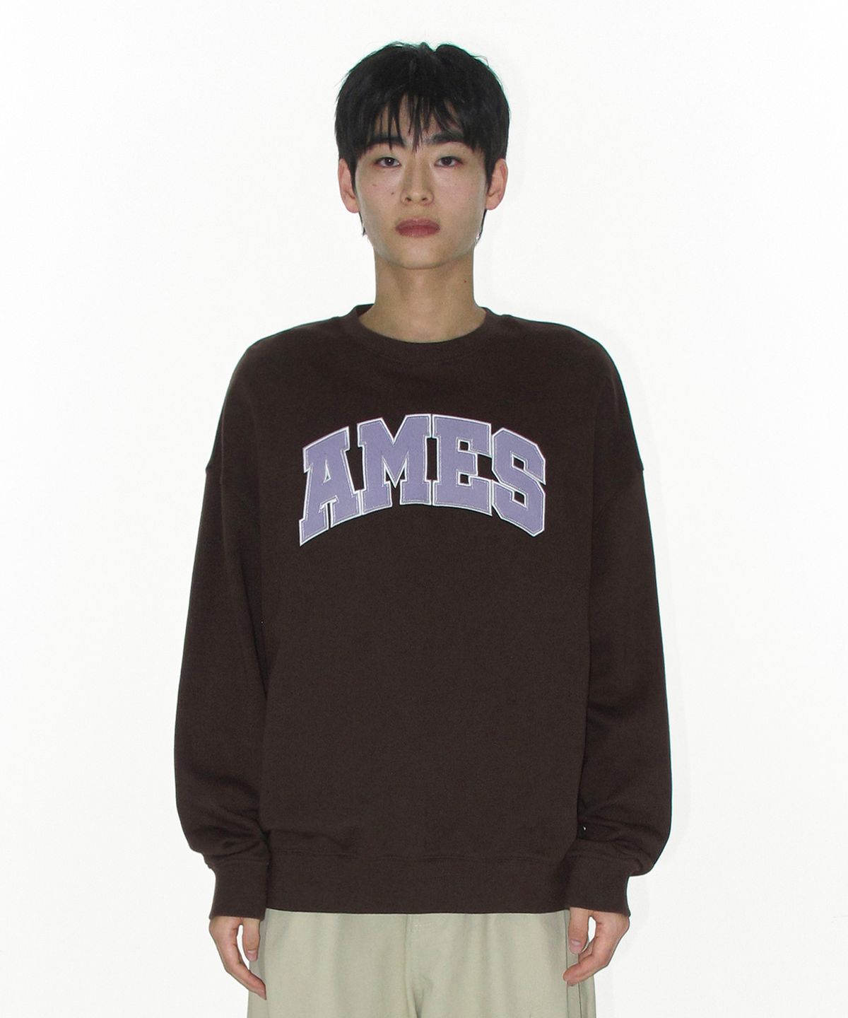 아메스 월드와이드(AMES-WORLDWIDE) BASIC APPLIQUE SWEATSHIRT BROWN