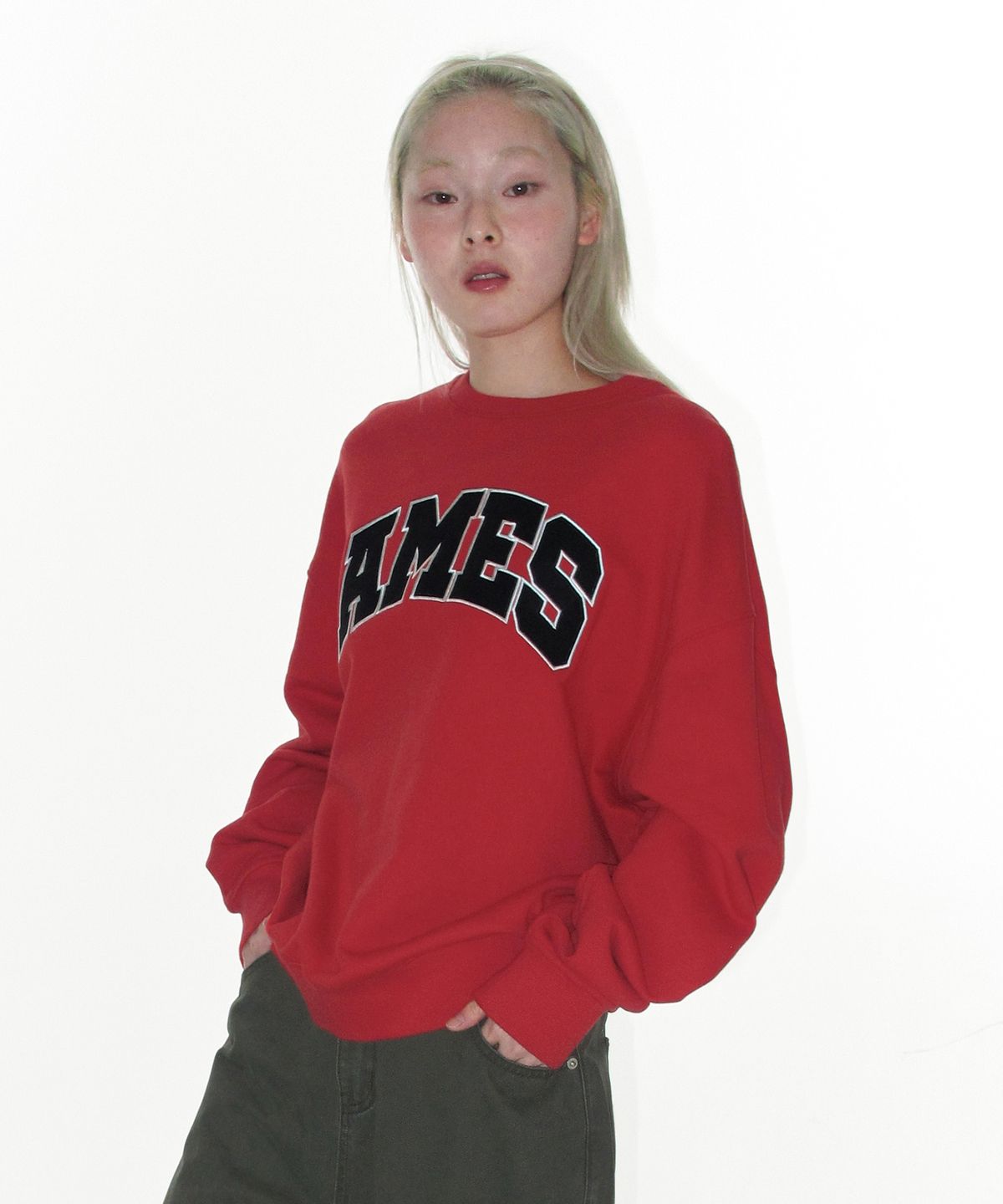 아메스 월드와이드(AMES-WORLDWIDE) BASIC APPLIQUE SWEATSHIRT RED