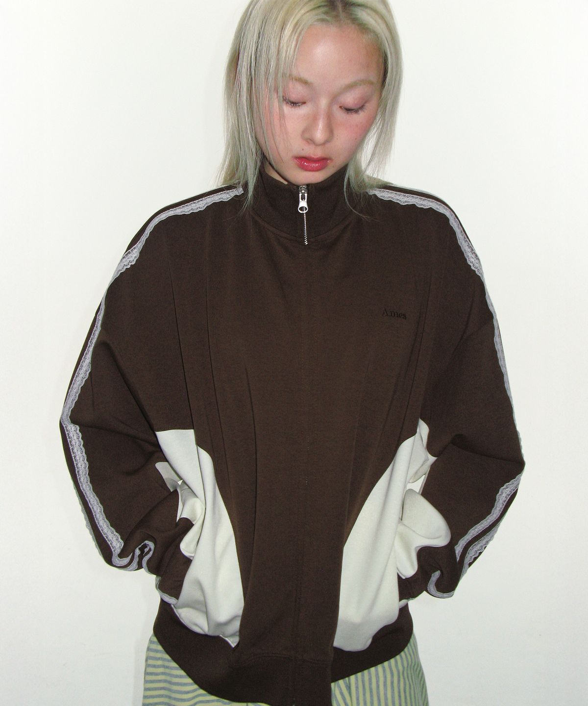 아메스 월드와이드(AMES-WORLDWIDE) LACE TRACK ZIP-UP BROWN