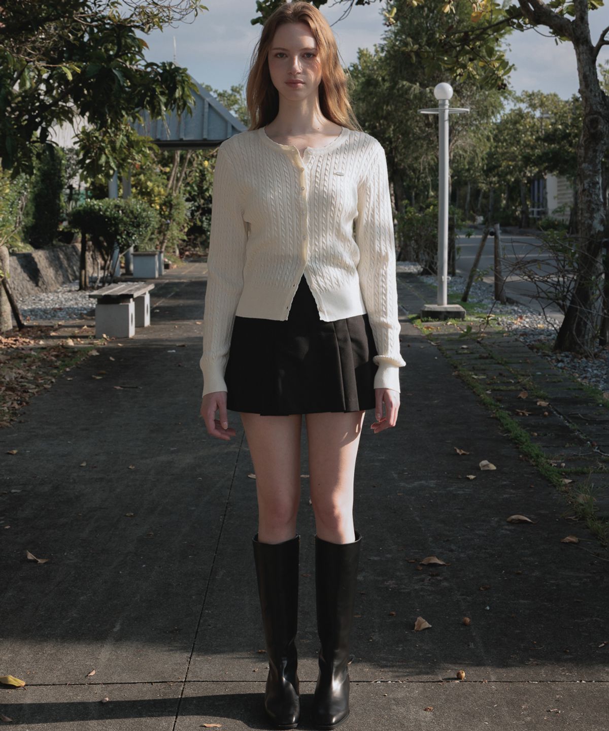 드헤베(DEHEVE) Frill Cable Knit Cardigan [Ivory]