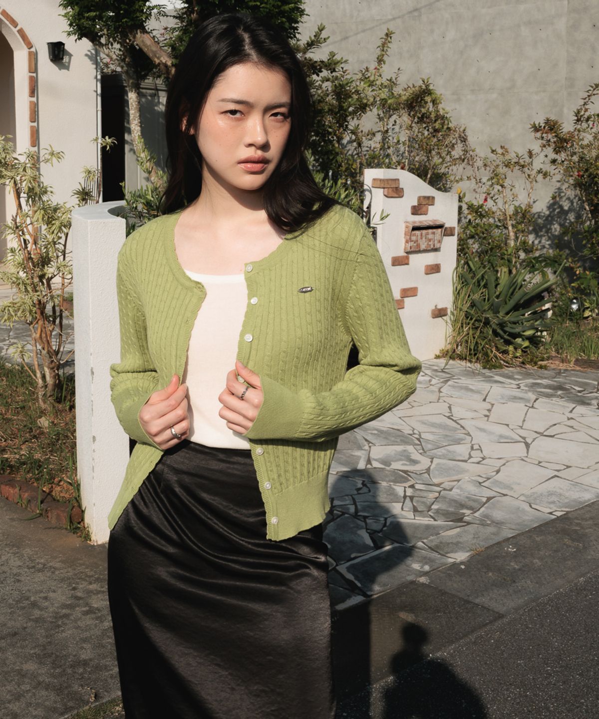 드헤베(DEHEVE) Frill Cable Knit Cardigan [Olive]