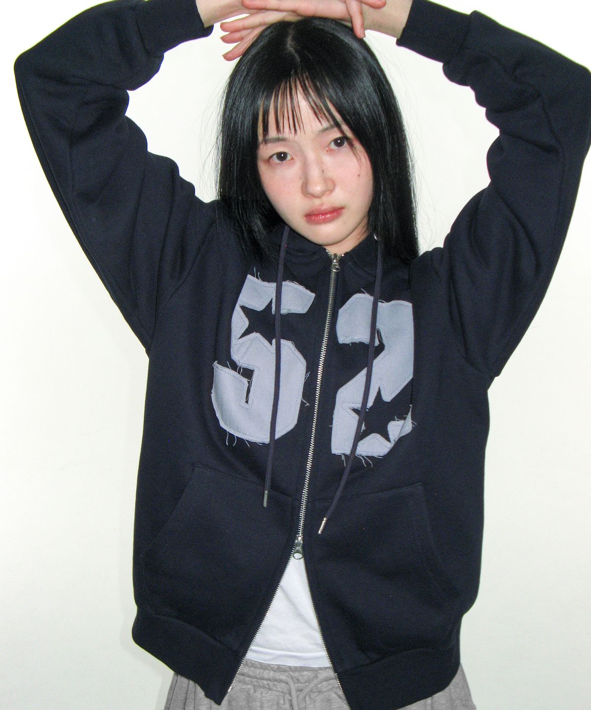 아메스 월드와이드(AMES-WORLDWIDE) 52 APPLIQUE HOODIE ZIP UP NAVY