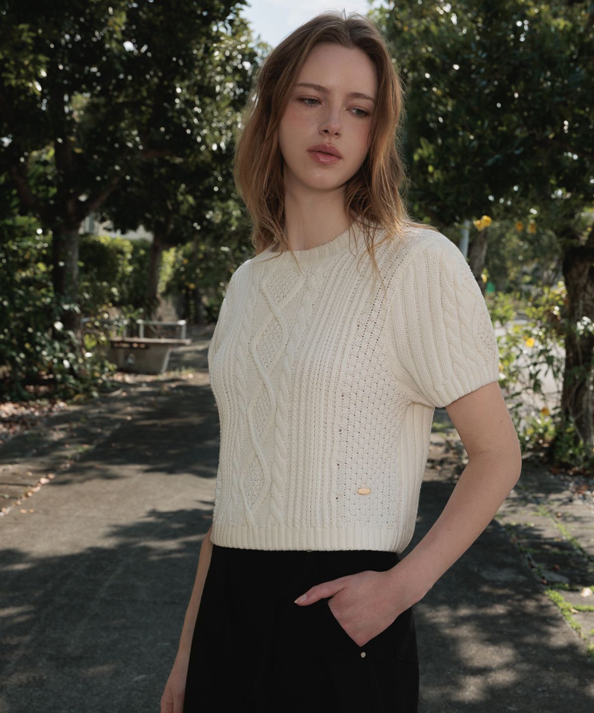 드헤베(DEHEVE) Half Sleeve Cable Knit [Ivory]
