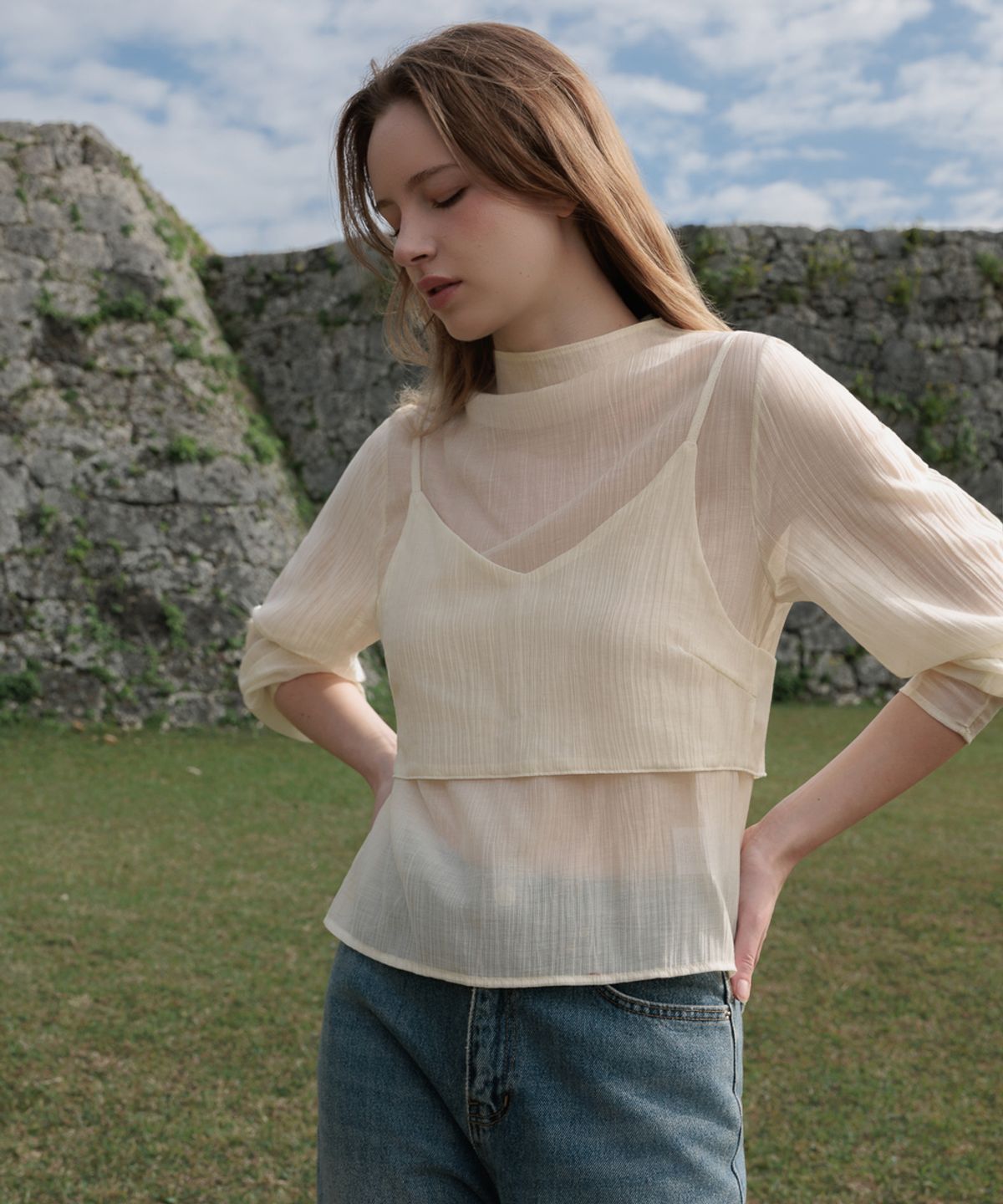드헤베(DEHEVE) High-Neck Bustier Blouse [Butter]