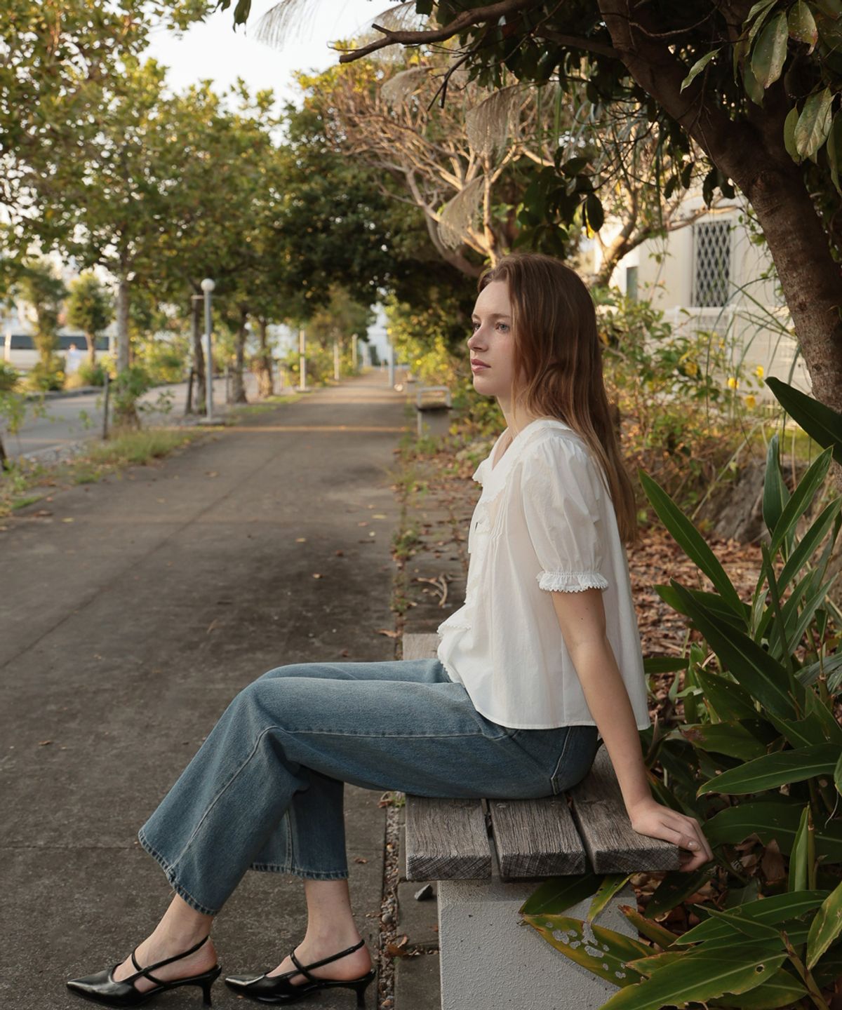 드헤베(DEHEVE) Puff Sleeve Ruffle Blouse [Ivory]
