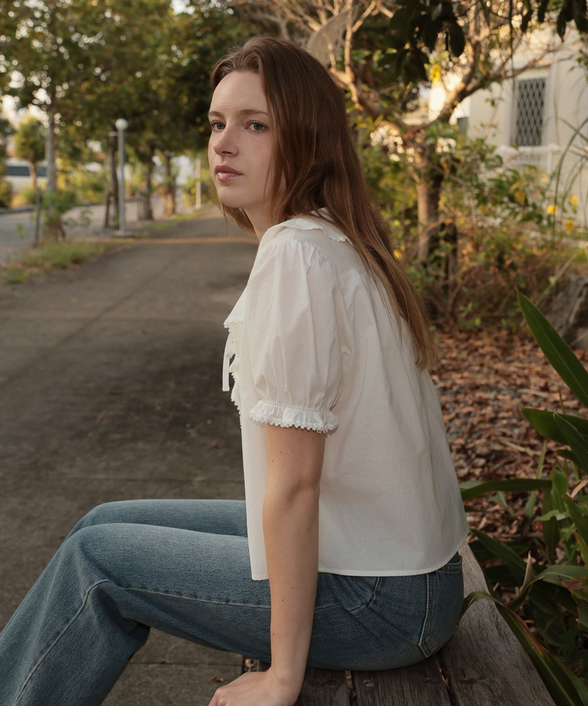 드헤베(DEHEVE) Puff Sleeve Ruffle Blouse [Ivory]