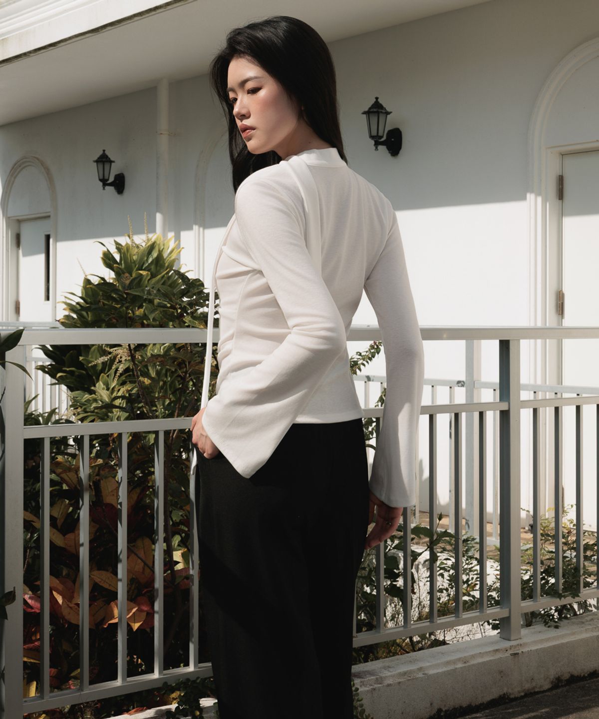 드헤베(DEHEVE) Tie Flare Long Sleeve [Ivory]