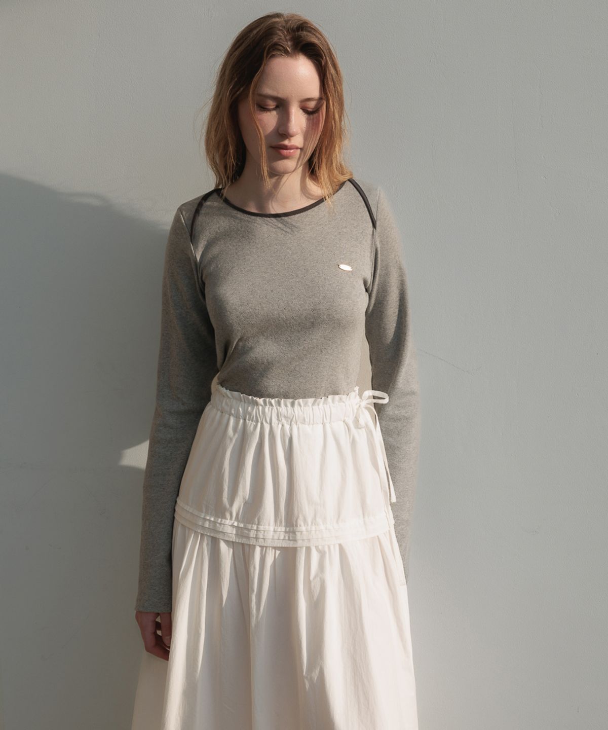 드헤베(DEHEVE) Eyelet Boat Neck Long Sleeve [Gray]