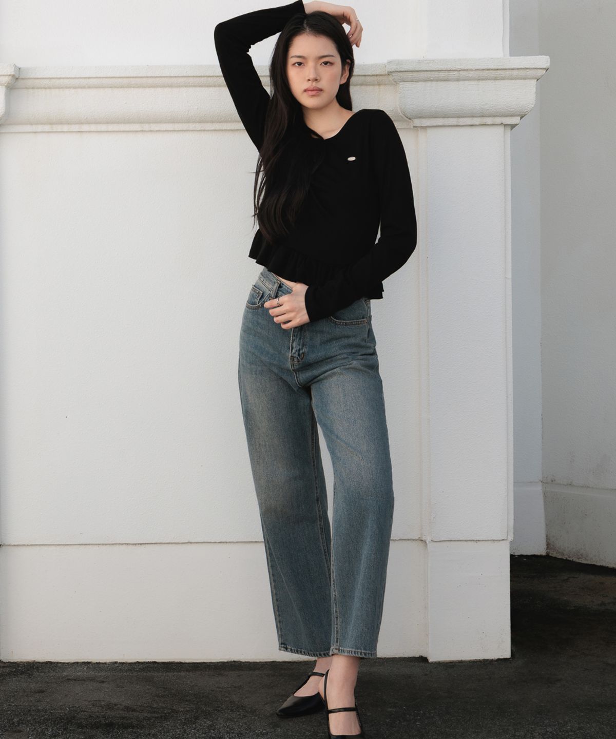 드헤베(DEHEVE) Frill Henley Neck Long Sleeve [Black]
