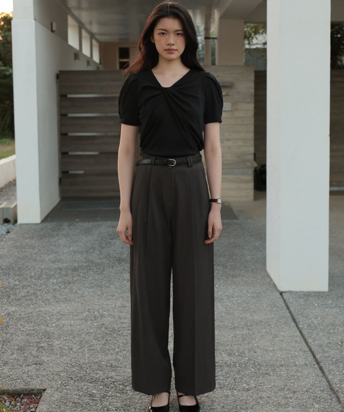 드헤베(DEHEVE) Twist Puff T-shirt [Black]