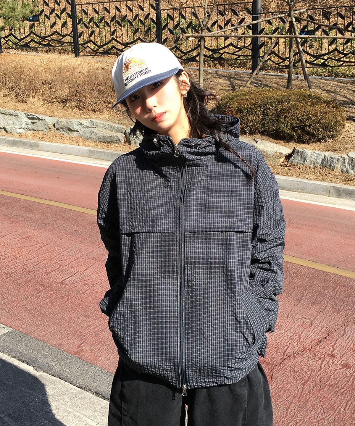 굿라이프웍스(GLW) 데일리 체크 윈드브레이커 블루