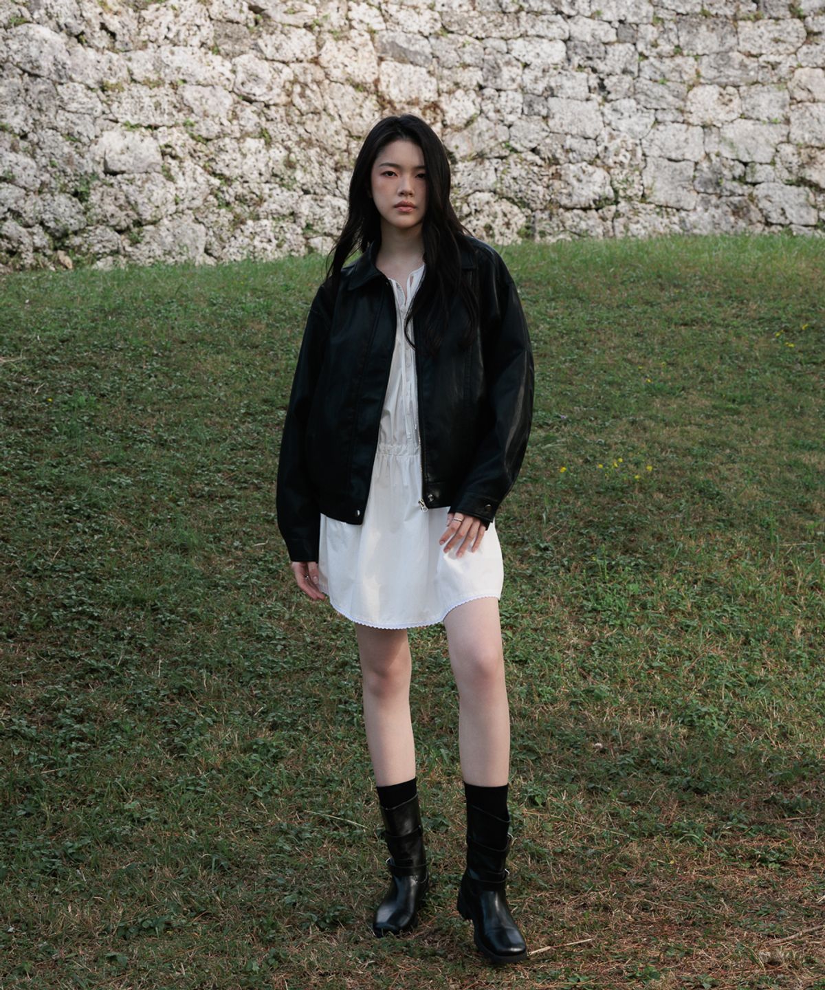 드헤베(DEHEVE) Button Shirring Mini Dress [Ivory]