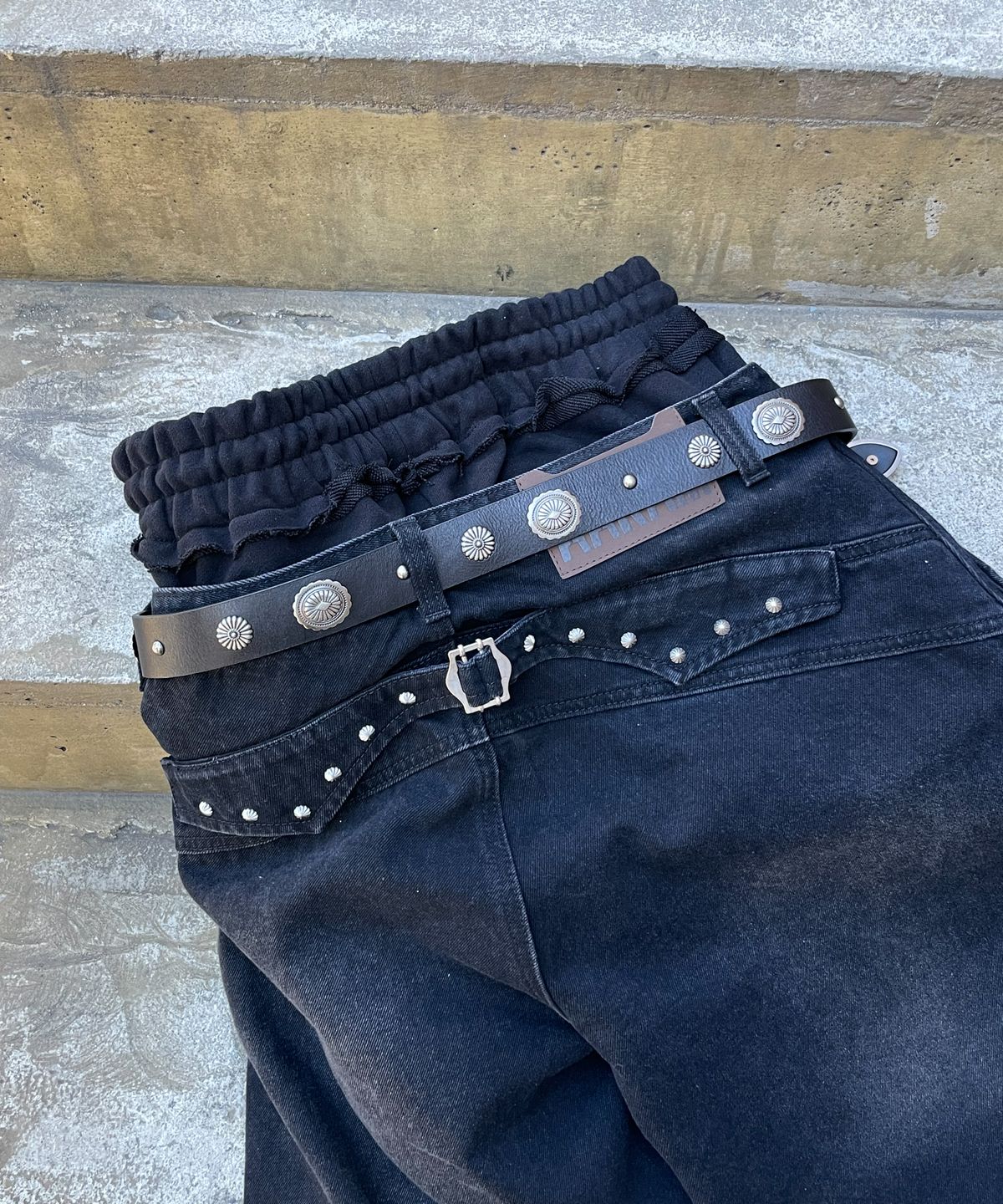 아캄(AAKAM) Western Concho Belt (Black)