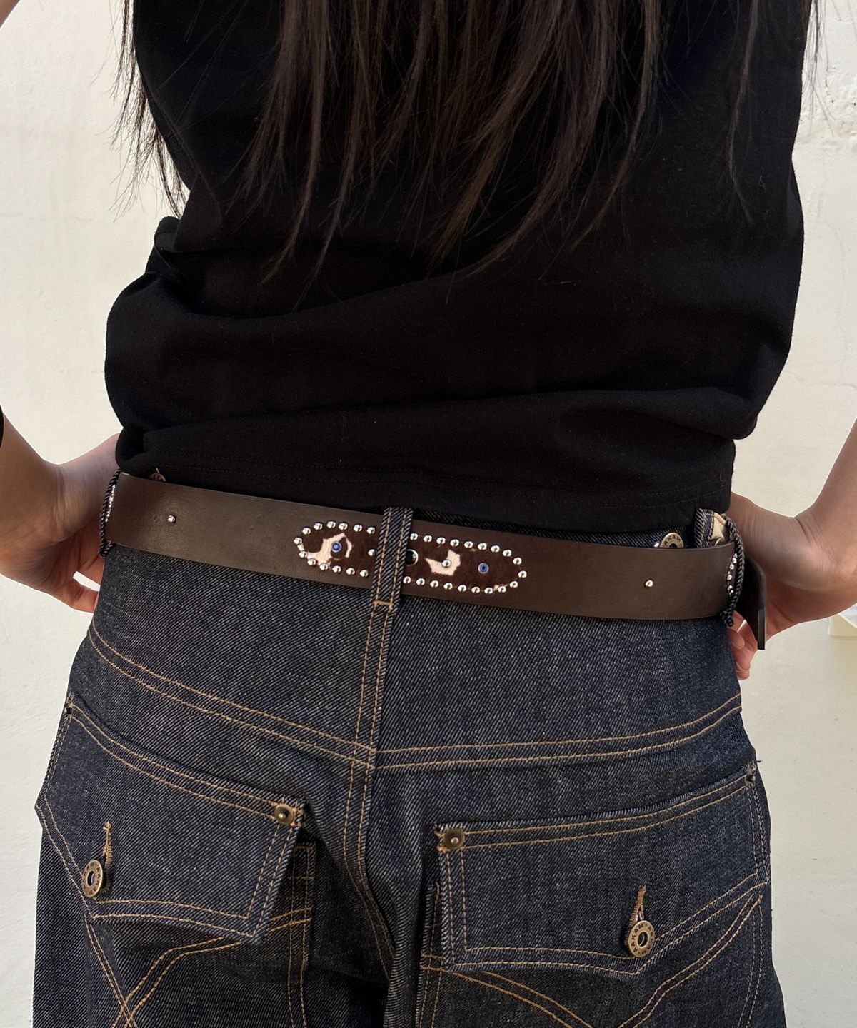 아캄(AAKAM) Calf Hair Gem Belt (Brown)