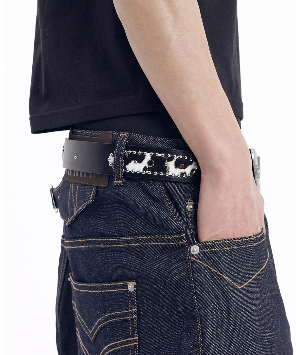 아캄(AAKAM) Calf Hair Gem Belt (Black)