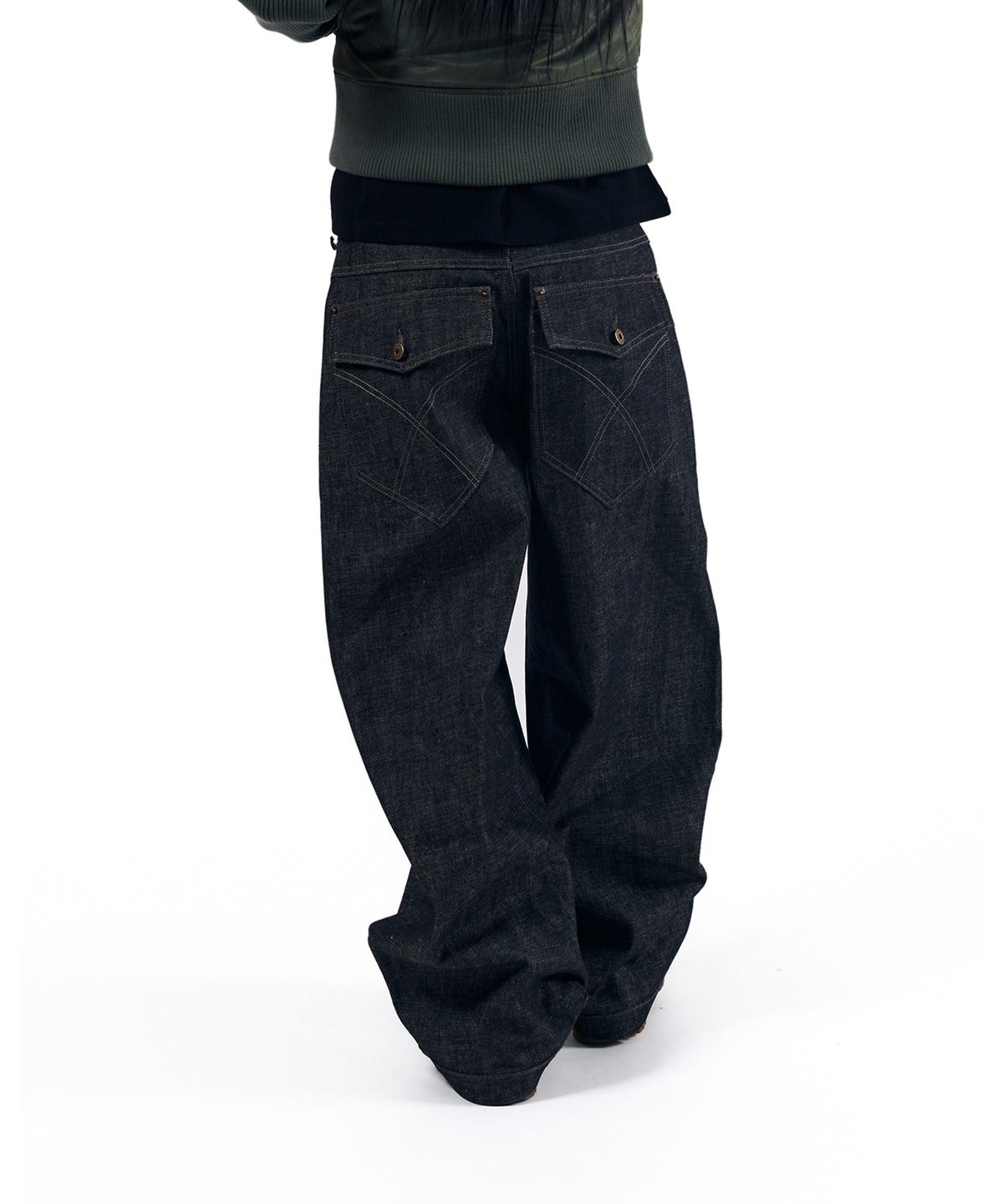 아캄(AAKAM) Bonnie Pocket Denim Pants (Black)