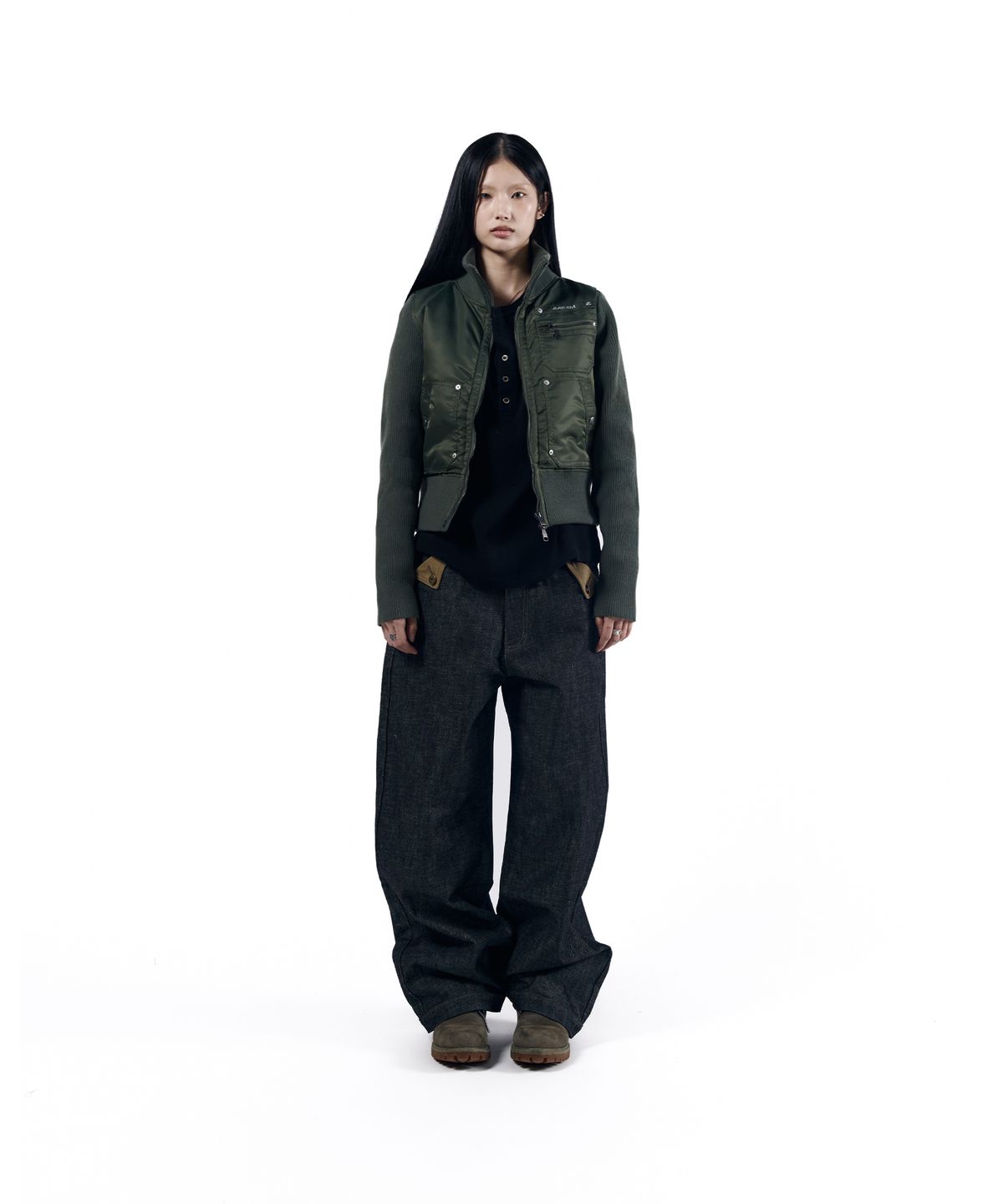 아캄(AAKAM) Bonnie Pocket Denim Pants (Black)