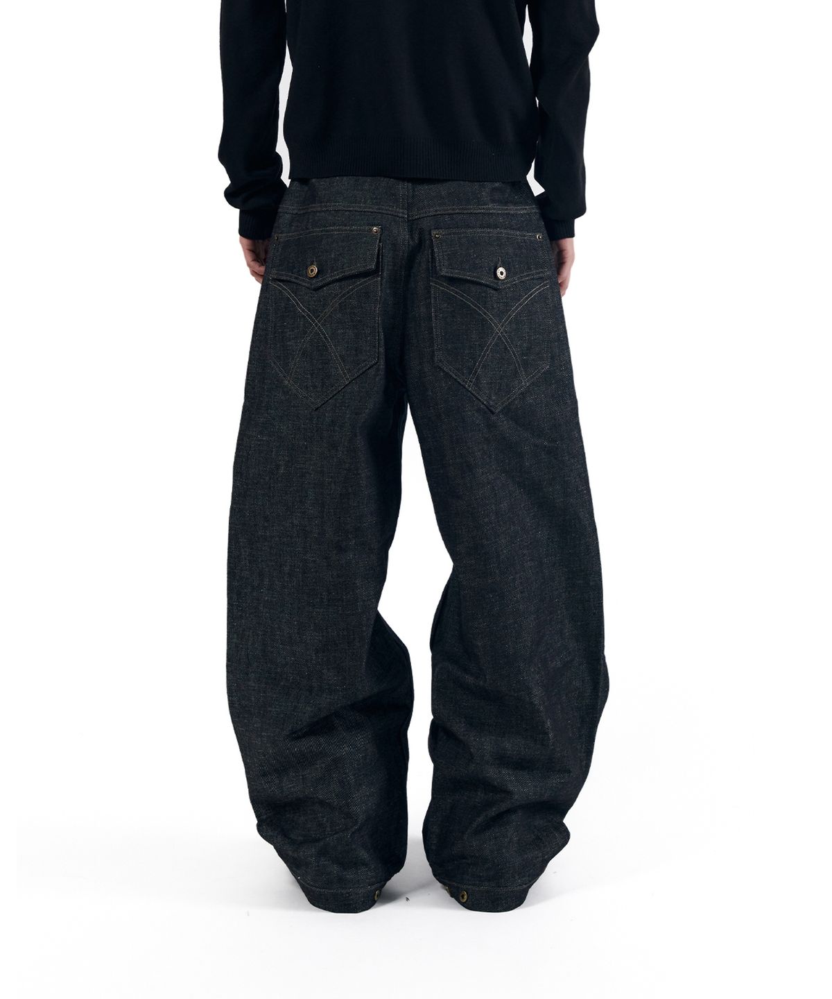 아캄(AAKAM) Bonnie Pocket Denim Pants (Black)