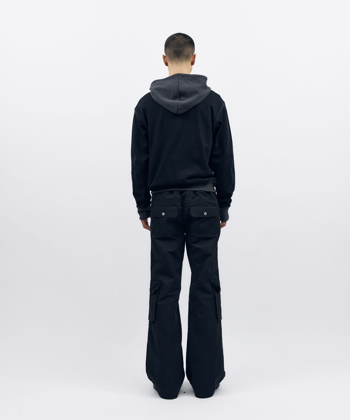 아캄(AAKAM) Flare Cargo Pocket Pants (Black)
