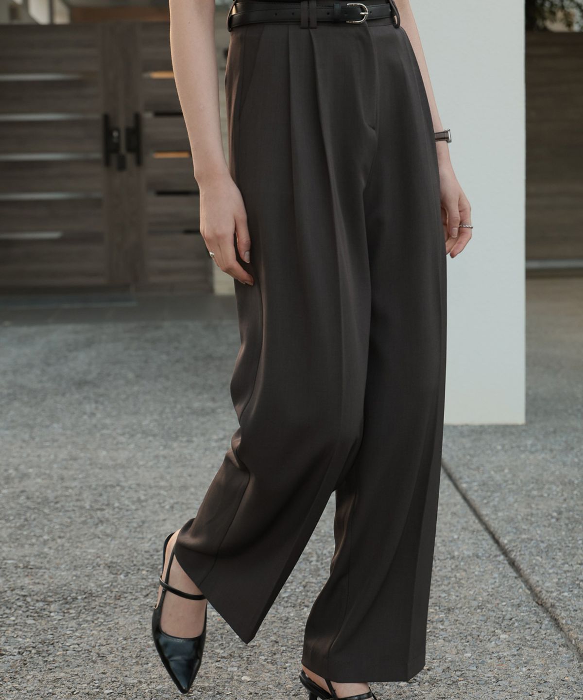 드헤베(DEHEVE) Classic Pintuck Wide Slacks [Charcoal]
