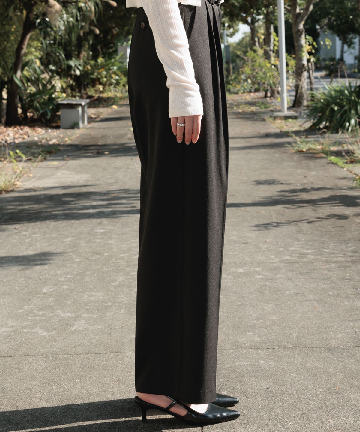 드헤베(DEHEVE) Classic Pintuck Wide Slacks [Black]
