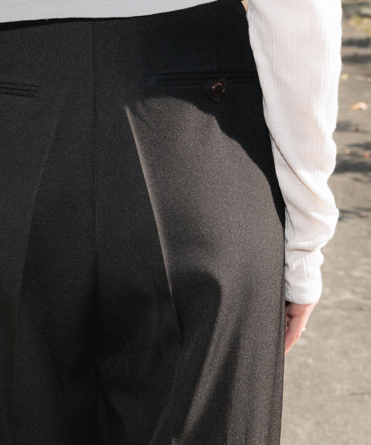 드헤베(DEHEVE) Classic Pintuck Wide Slacks [Black]