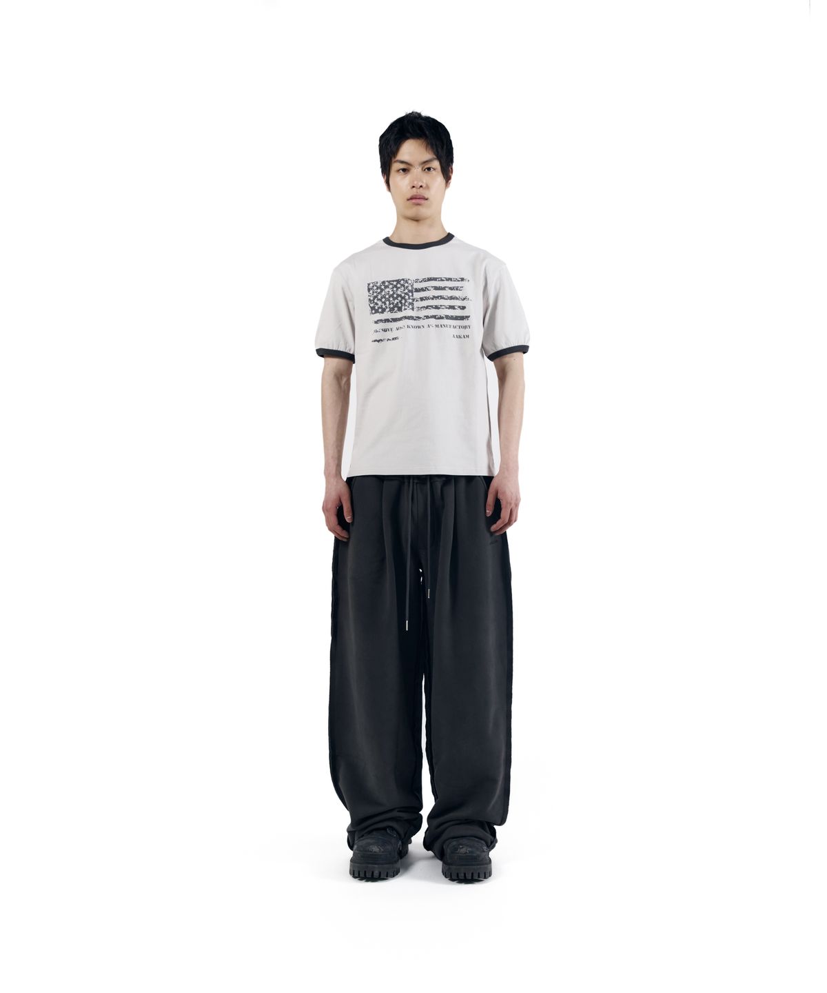 아캄(AAKAM) Side Damaged Sweatpants (Dark Gray)