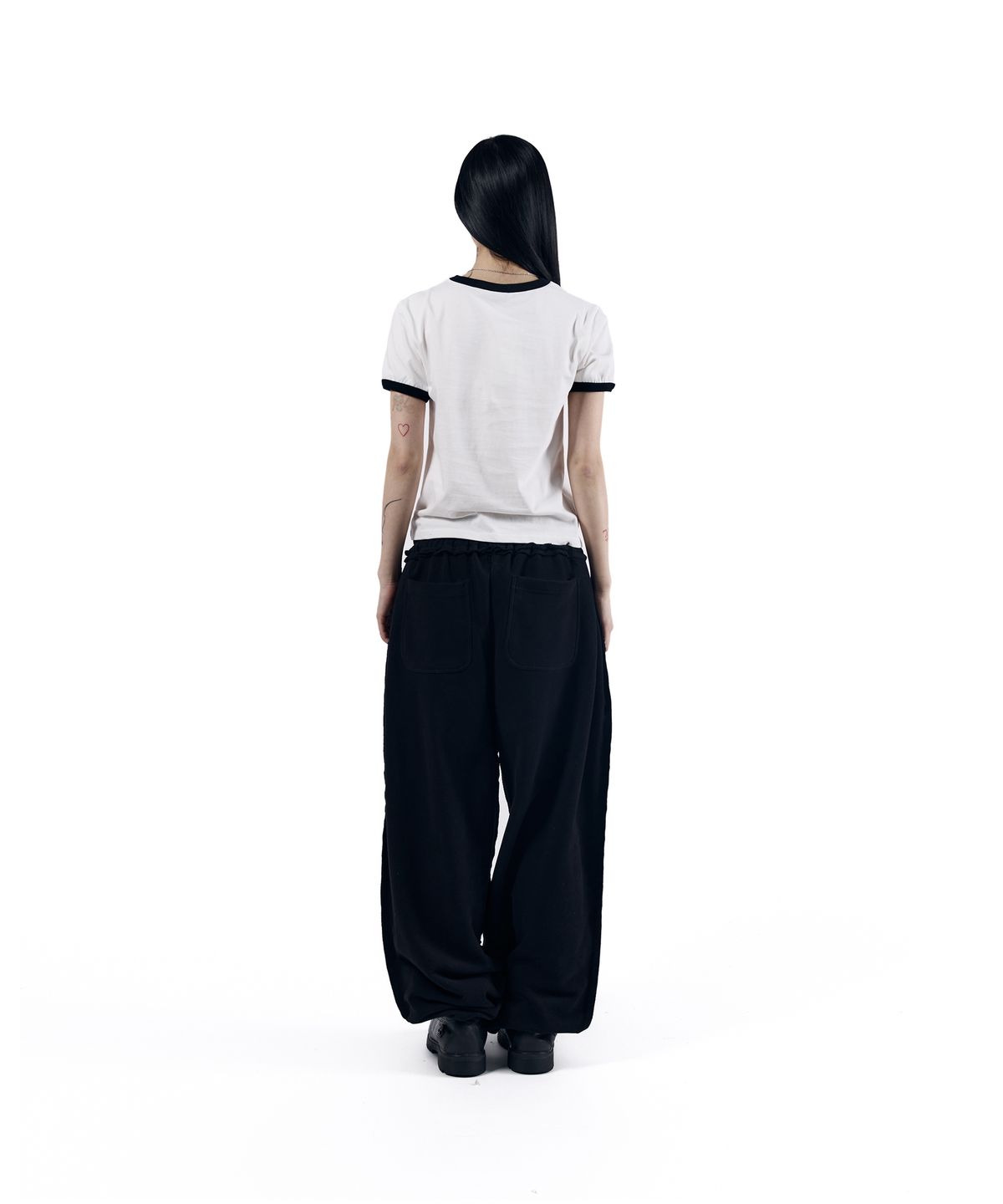 아캄(AAKAM) Side Damaged Sweatpants (Black)