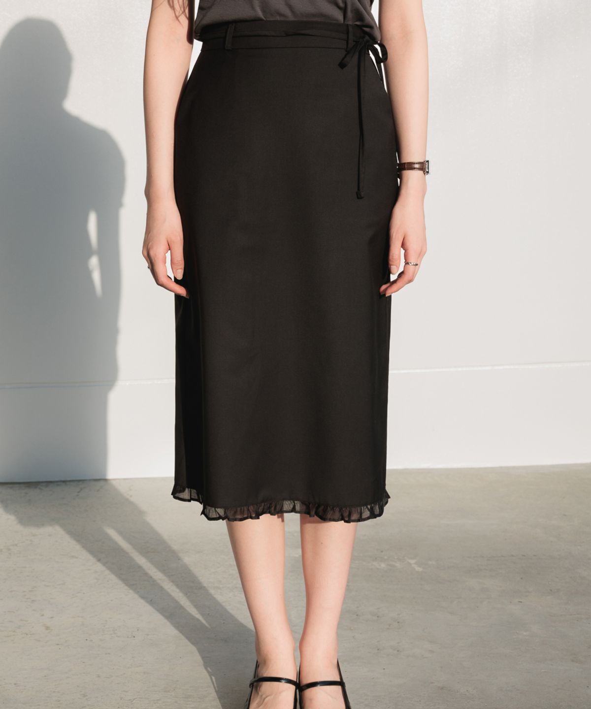 드헤베(DEHEVE) Strap Point Frill Skirt [Black]