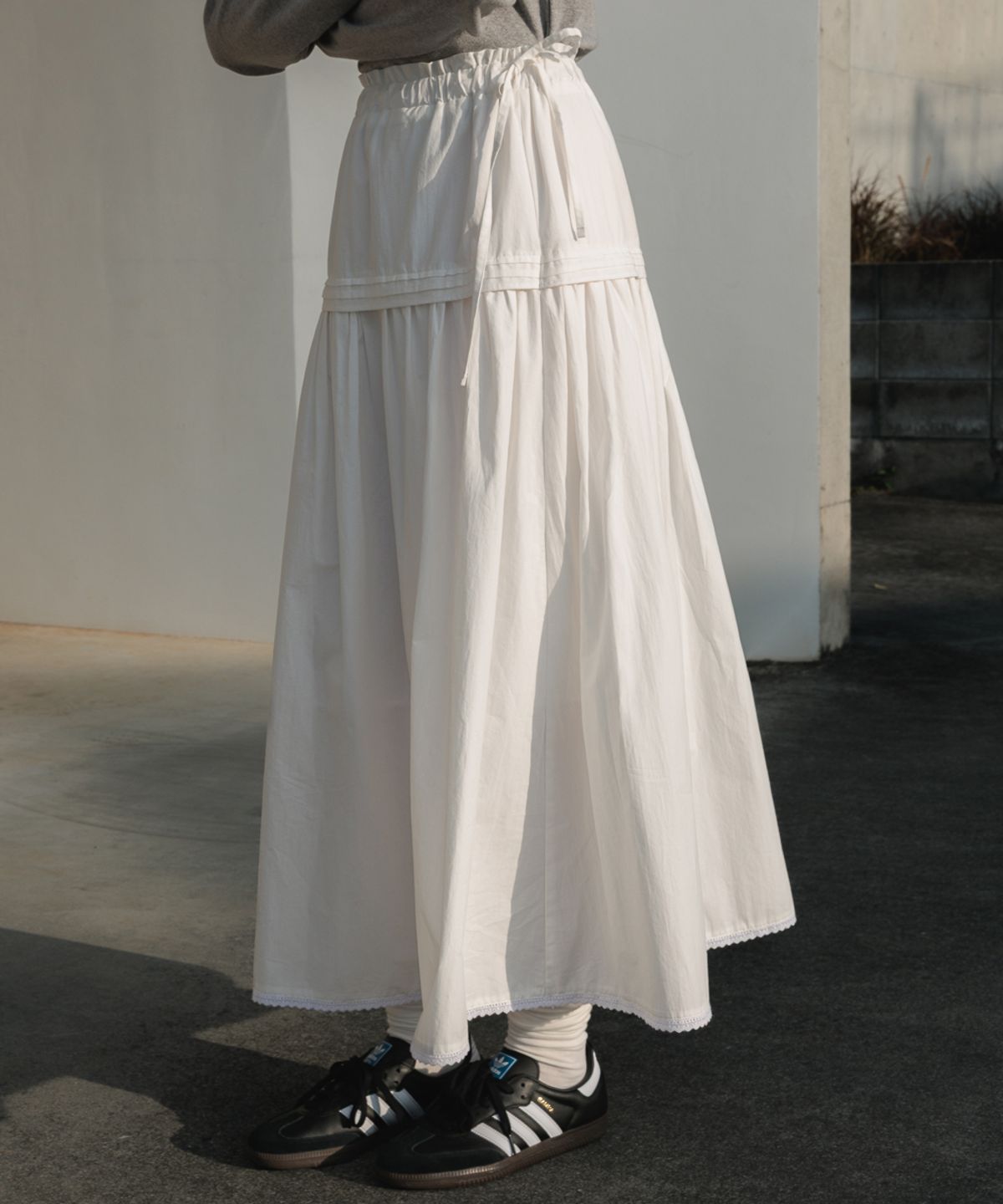 드헤베(DEHEVE) Ruffle Long Skirt [Ivory]