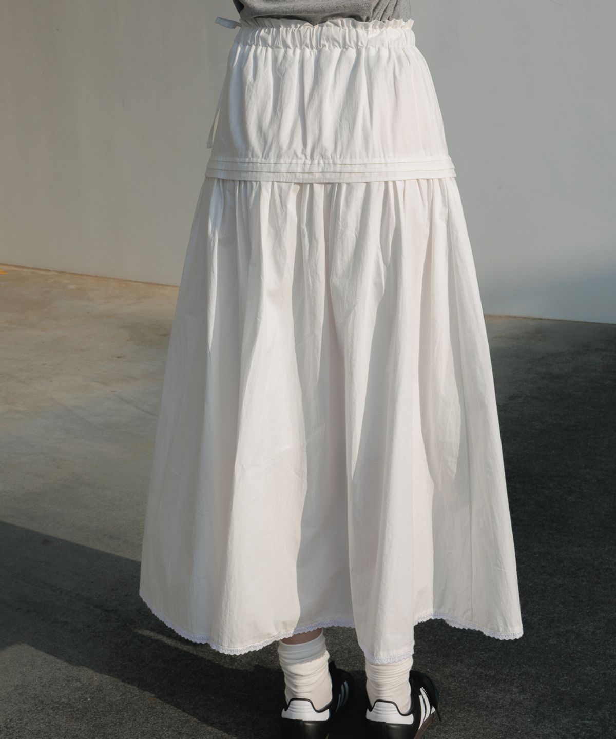 드헤베(DEHEVE) Ruffle Long Skirt [Ivory]