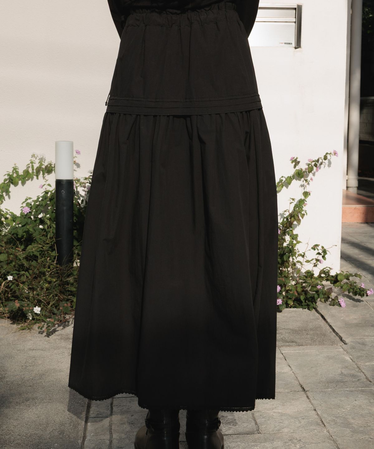 드헤베(DEHEVE) Ruffle Long Skirt [Black]