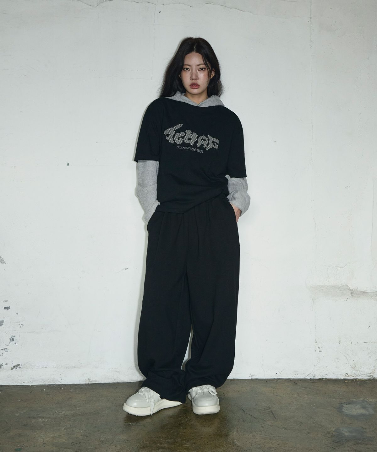 스켈리웩(SCALLYWAG) SCWAG Star Dot Crop T-shirt[Black]