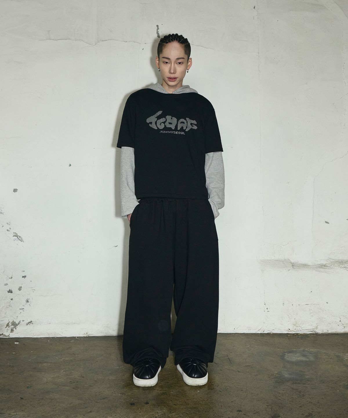 스켈리웩(SCALLYWAG) SCWAG Star Dot Crop T-shirt[Black]