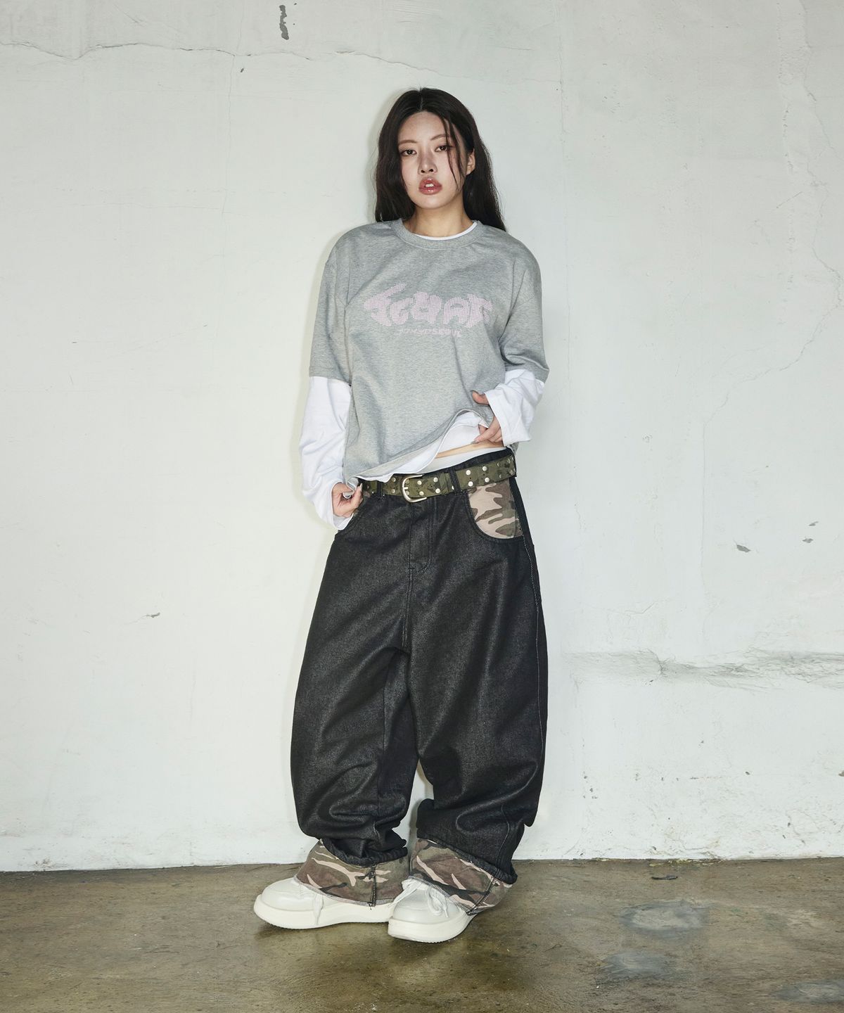 스켈리웩(SCALLYWAG) SCWAG Star Dot Crop T-shirt[Gray]
