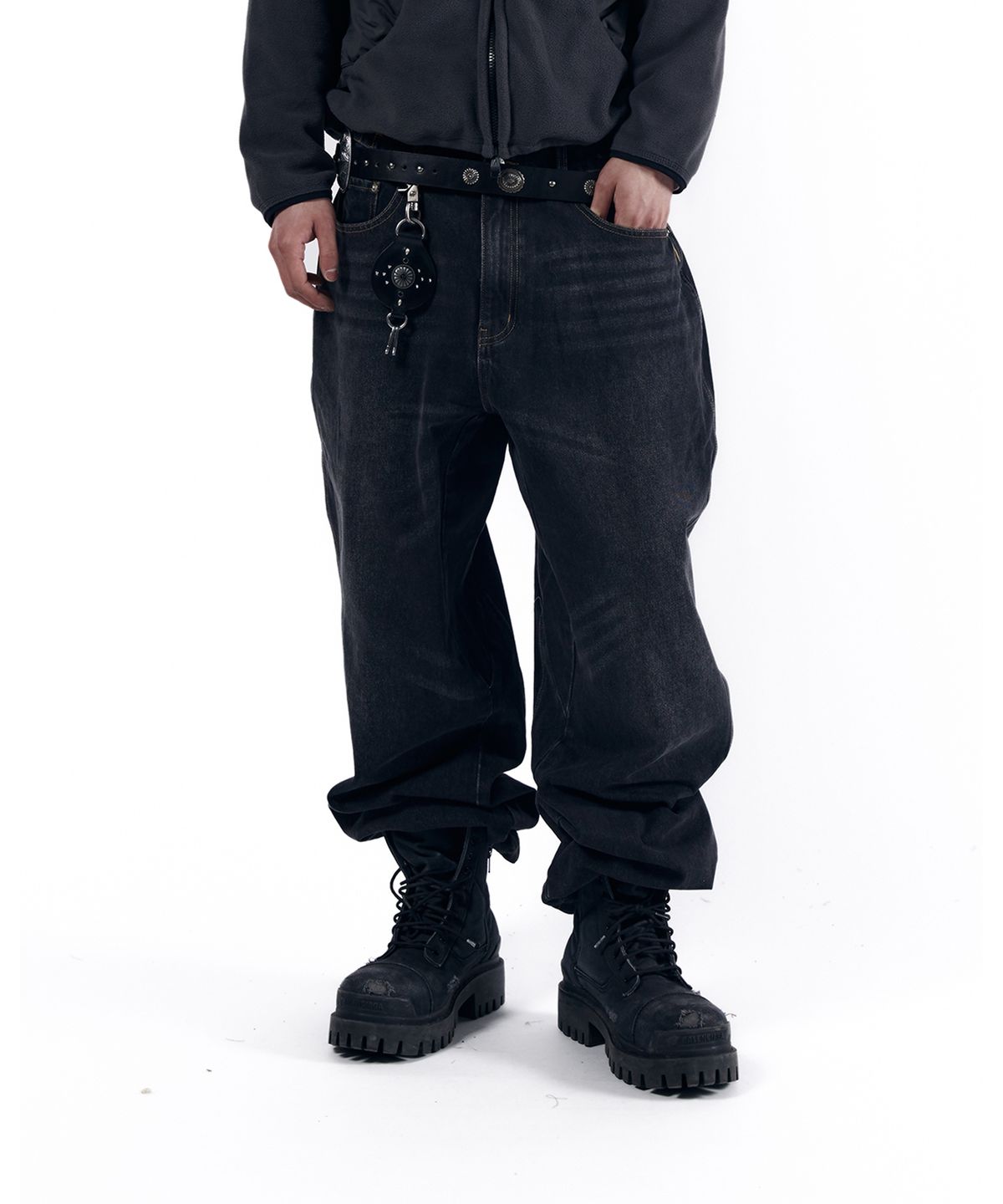 아캄(AAKAM) Stitched Baggy Denim Pants (Black)