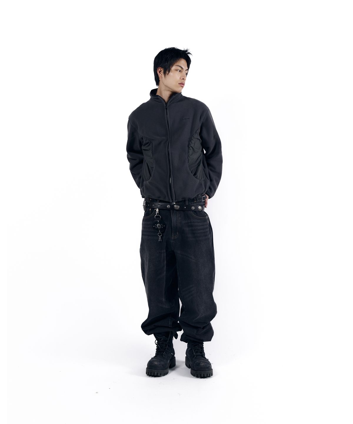 아캄(AAKAM) Stitched Baggy Denim Pants (Black)