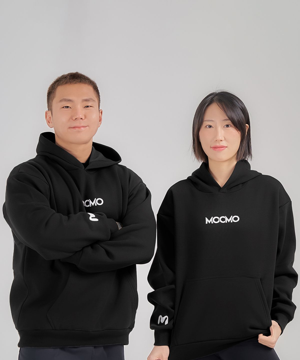 모크모(MOCMO) MOCMO M자수 기모 후드티