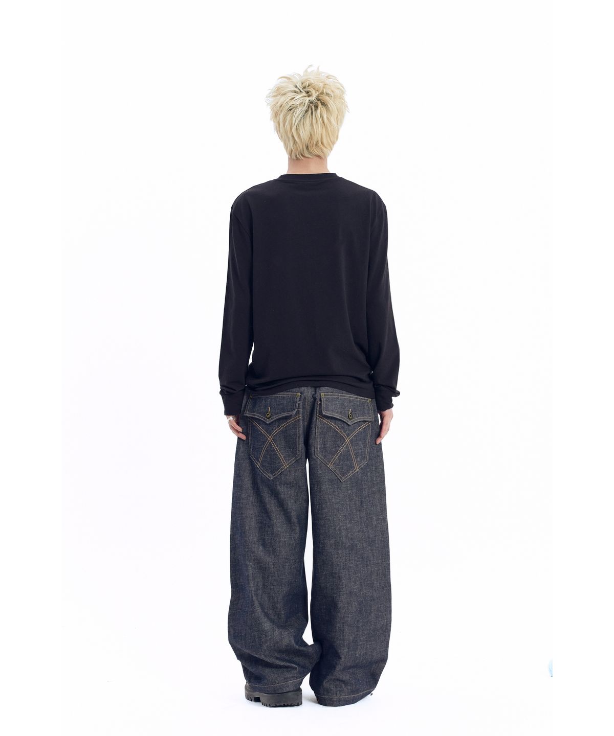 아캄(AAKAM) Western Muse Long Sleeve (Black)